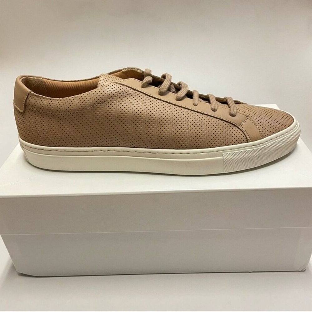 NEW IN BOX MENS COMMON PROJECTS SIZE 42